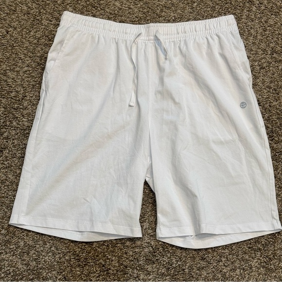 G Gradual White Bermuda Shorts 7” Inseam Size L - Picture 1 of 4